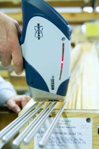 portable XRF analysing metal
